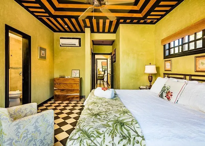 Luxury Villa, Near The With A Private Pool Holiday home *